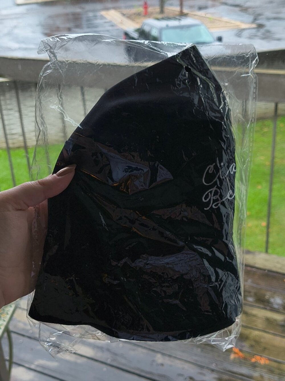 Ciao Bella bucket hat